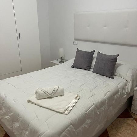 El Torreon 3 Apartment Lora del Río Екстериор снимка