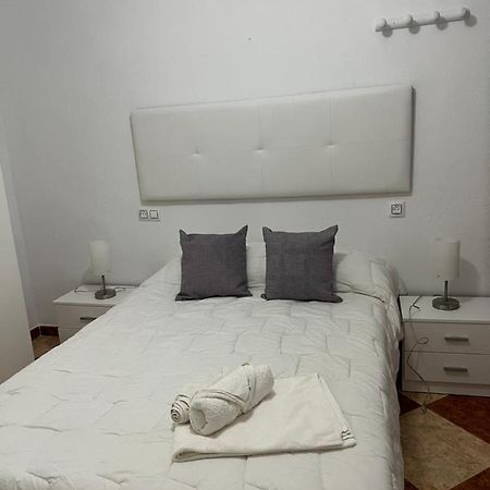 El Torreon 3 Apartment Lora del Río Екстериор снимка