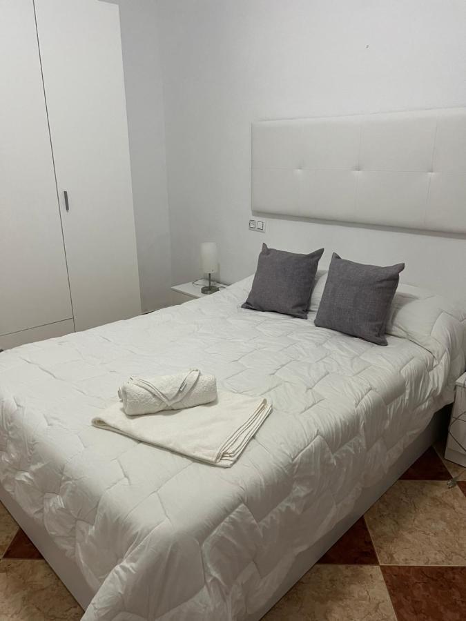 El Torreon 3 Apartment Lora del Río Екстериор снимка